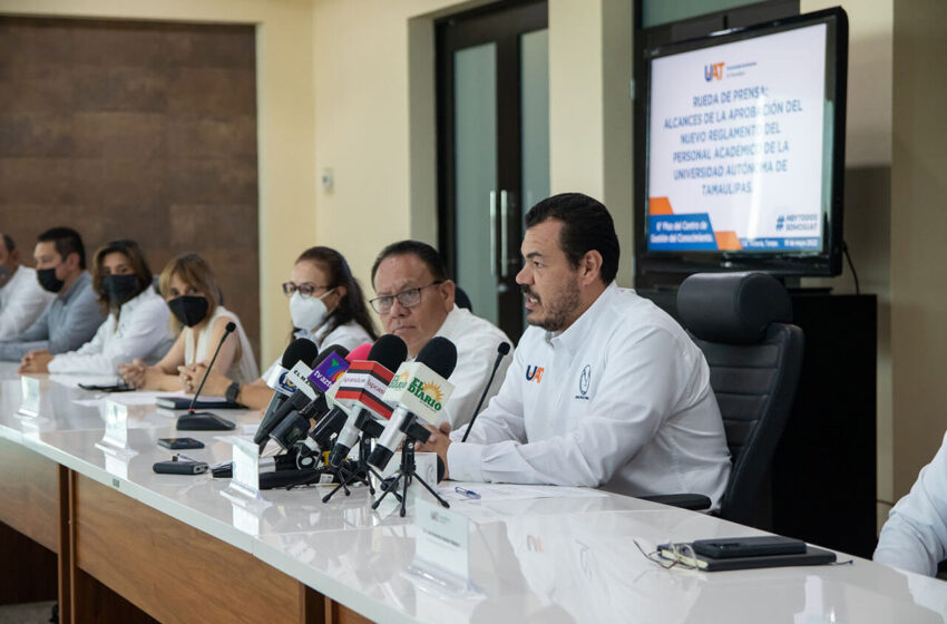  Anuncia Rector de la UAT beneficios para docentes de horario libre