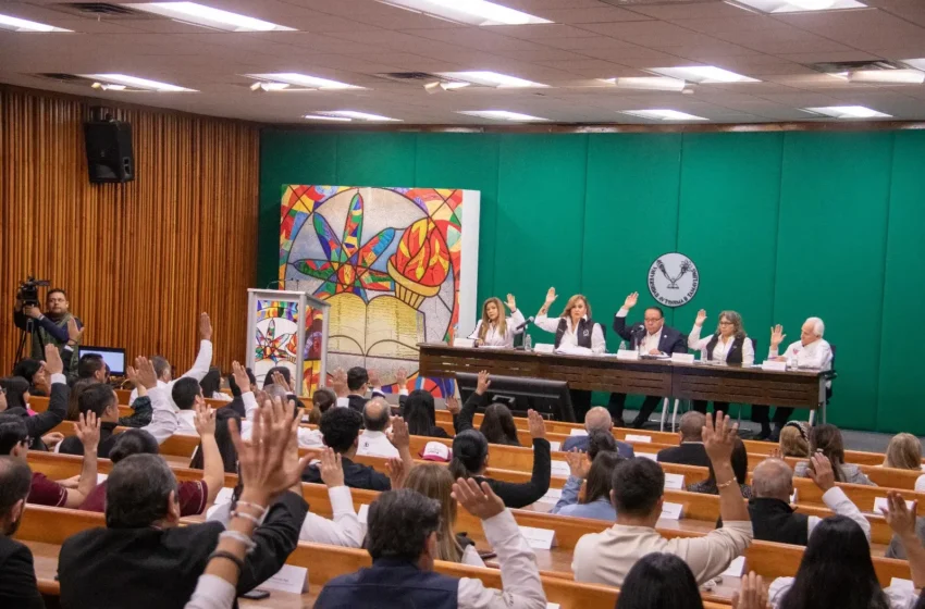  Asamblea de la UAT aprueba dos candidaturas para la Rectoría